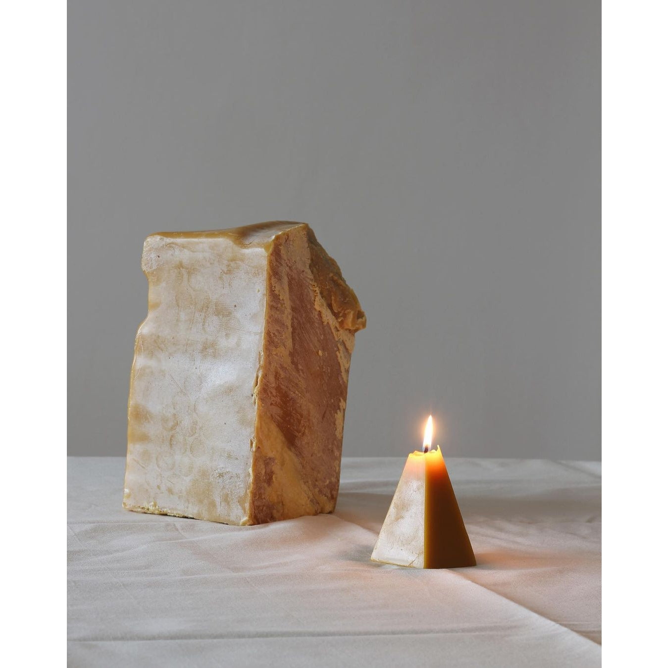 Polygon - Organic Beeswax Candle